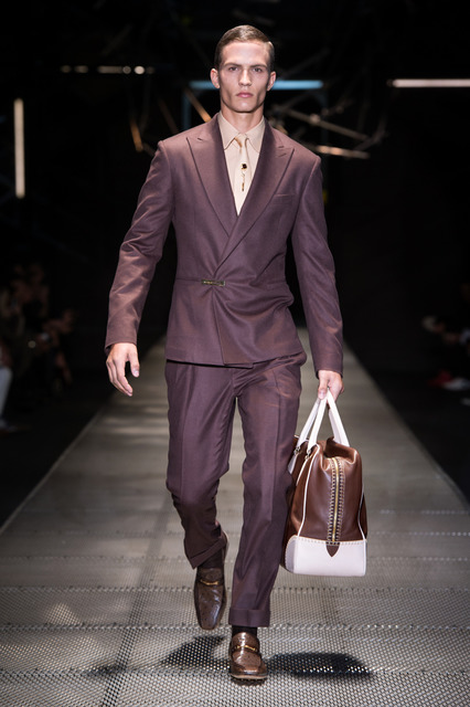 ベルサーチ　Versace サスペンダー メデューサ メンズ 検ベルサーチ メデューサを封印したヴェルサーチ【15-16AWメンズ】 - Peachy