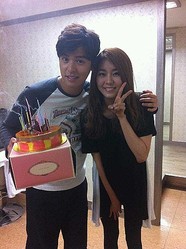 ミュージックバンク Mcイ ジャンウ ユイ 仲良く誕生日パーティー ライブドアニュース