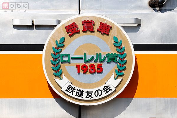 銀色の銀座線」01系ラストラン密着リポート 地下鉄の踏切、途中から