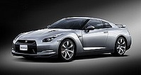 ����Ź��GT-R�ΰ����˶쿴���Ƥ���