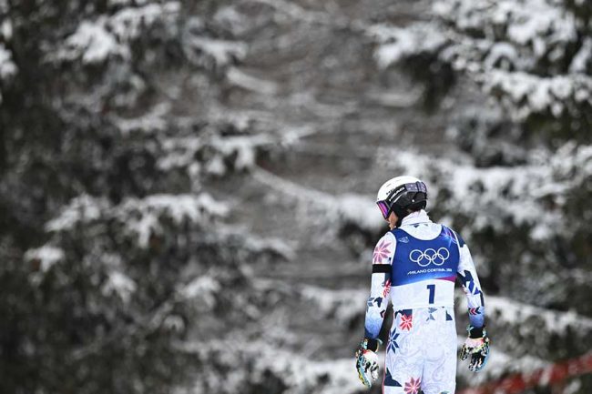 コース外へと歩いていったアトレリー・マグラス【写真:ロイター】