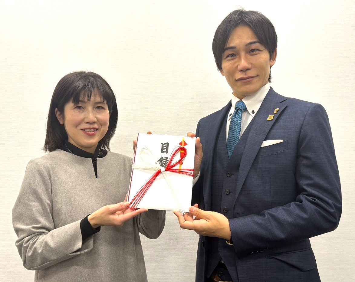 £�輰���ͻ�