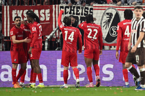 ����ͣ�ͤ���ž�Ƥε����ˡ��ĥե饤�֥륯����ƣ�饢�����ȤΥ��󥯥ȥѥ�����ˤǥ꡼��4��֤�����