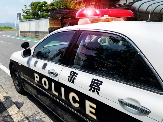 「俺はこの辺りの顔だぞ！」 注文から5分で激昂、定食屋で椅子を蹴り飛ばすクレーマー客 → 警察に通報されて御用に