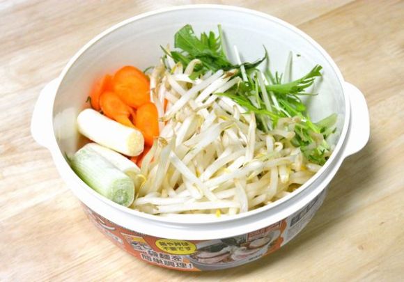 ダイソーの電子レンジ用ラーメン丼ぶりが話題 1人鍋 に最適なアイテム ライブドアニュース