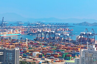 深センの塩田港