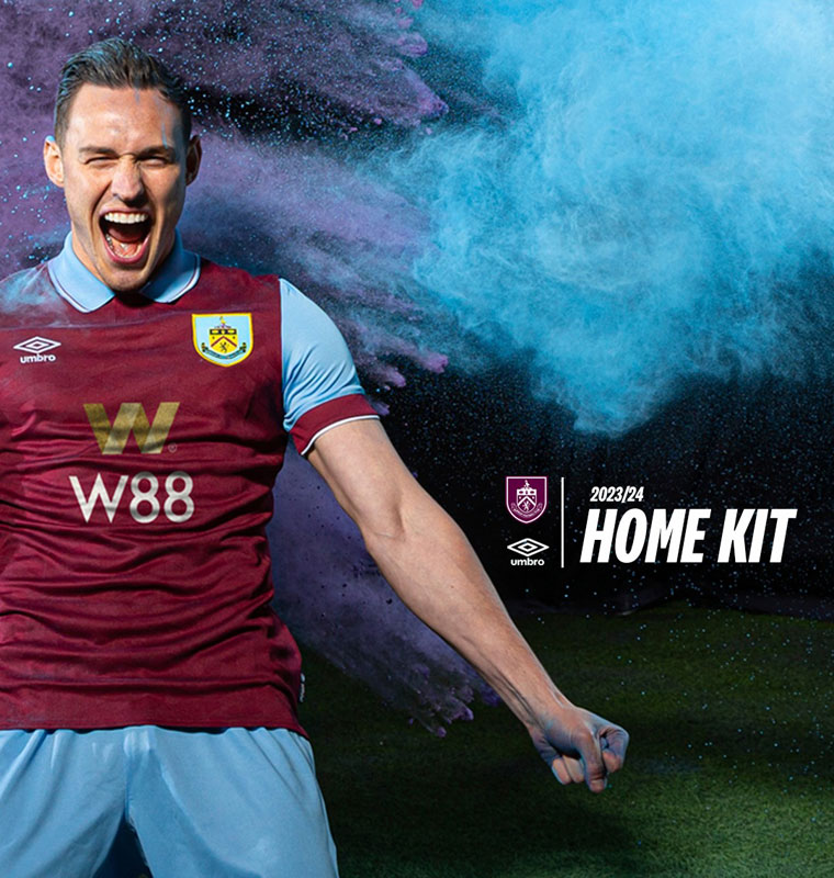 プレミア昇格のバーンリー、23-24新ユニを発表！30年前の「昇格