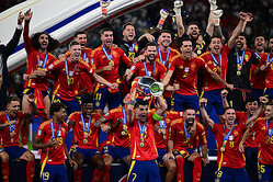 FIFA���ȯɽ����EUROͥ���Υ��ڥ�����ɽ����5�ġɥ�󥯥��åפ�3�̤ˡ�������ɽ��18�̤˥�����