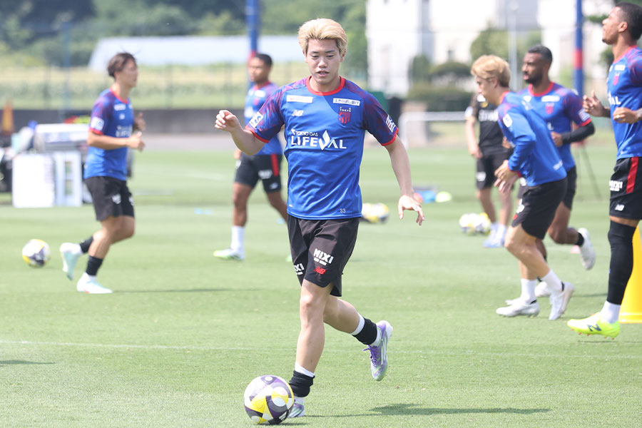 6月シリーズに続いて選出された俵積田晃太【写真：河合 拓】