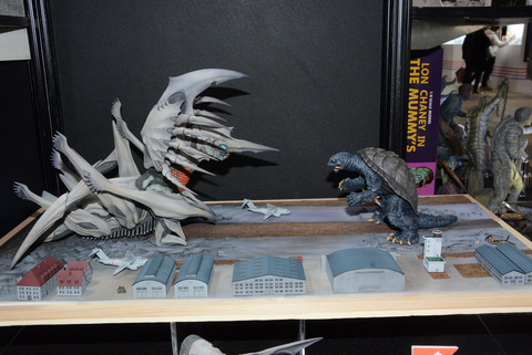 プラモデルならではの表現を！ エクスプラスの「ガメラ」シリーズ