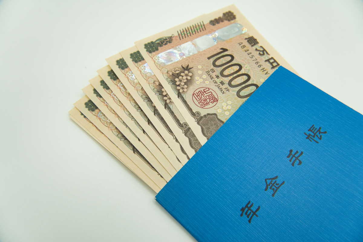 最新の統計では会社員の年収は“平均478万円”！ 平均年収程度だと「老後の年金」はいくら貰える？ (2025年12月1日掲載) - ライブドアニュース