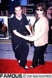���ǥ��������󡦥إ����������κʥ�����꡼���С��ƥ��ͥ��2001ǯ���ơ�