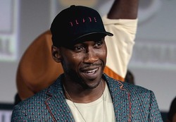 Photo by Gage Slidmore https://commons.wikimedia.org/wiki/File:Mahershala_Ali_by_Gage_Skidmore.jpg