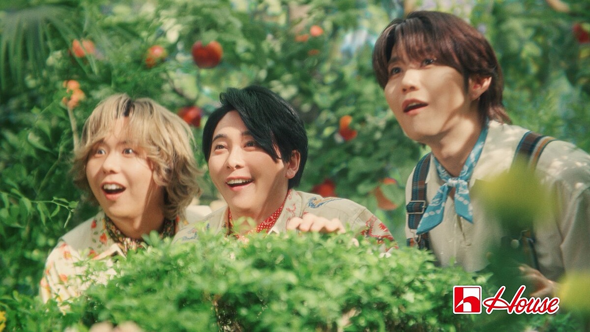 Mrs. GREEN APPLE“ハウスカレー”新TVCMに登場！ミセスロゴのカレーに