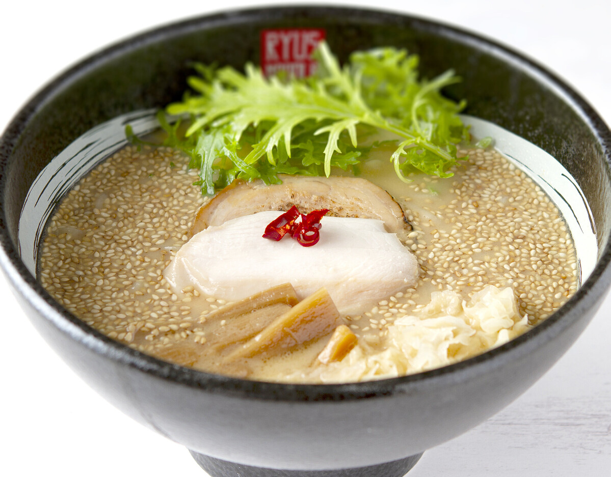 「新横浜ラーメン博物館」 世界のラーメン名店が集まる「ラー博」に