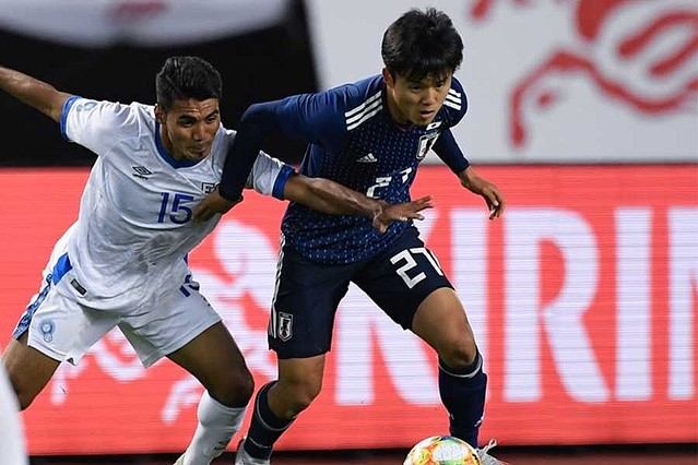 18歳5日でA代表デビューを飾ったMF久保【写真:浦正弘】