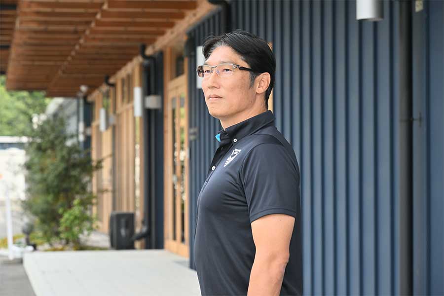 ����Ƕ�������Ĺ��̳�������������(C) T.VORTIS��