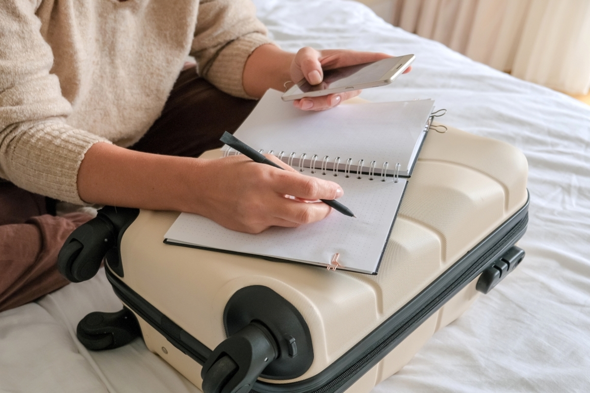 「レンタカー付きプラン」と「バス＋タクシーを使うプラン」を比べたら、総額の差は「1人5000円」ほど。3泊4日の沖縄旅行なら、どちらが“満足度”は高くなるのでしょうか？