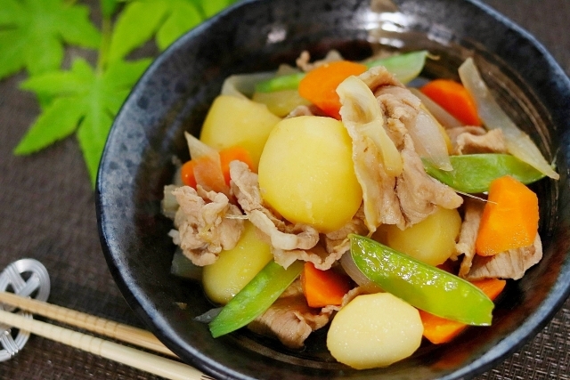 肉じゃがのじゃがいもの丁度いい大きさは？丸々1個だと大きすぎるのか