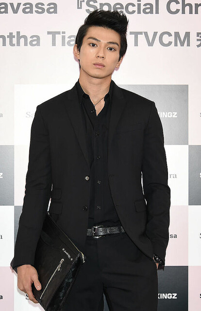 画像 新田真剣佑 実写版 One Piece にゾロ役で出演決定 イケメンすぎる 手配書 にファン歓喜 国内 ライブドアニュース 画像 新田真剣佑 実写版 One Piece にゾロ役で出演決定 イケメンすぎる 手配書 にファン歓喜 国内 ライブドアニュース