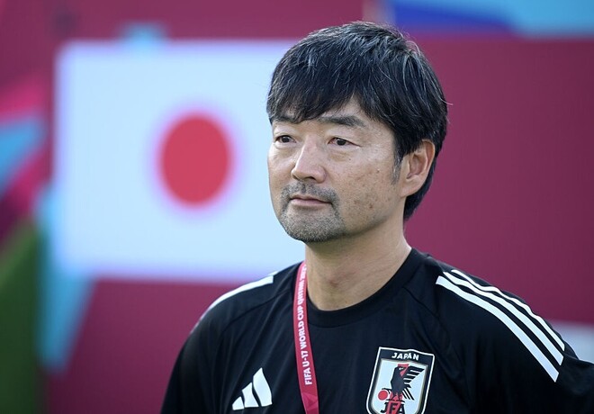 U-16日本代表を率いる廣山監督。(C)Getty Images
