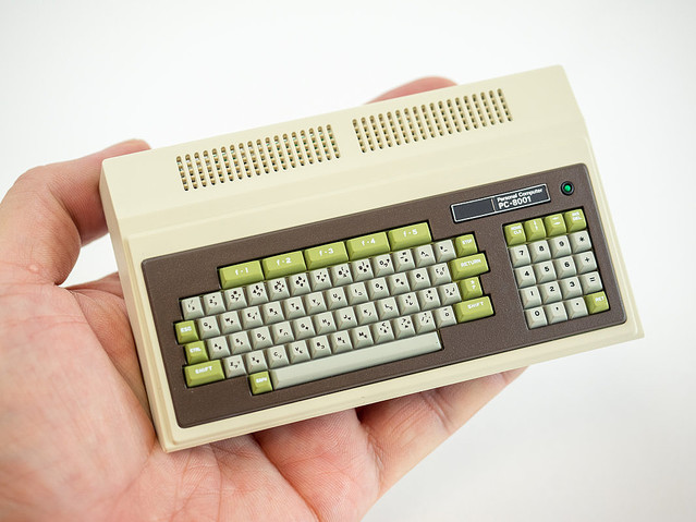 こんにちはマイコン』をテキストに『PasocomMini PC-8001』を使って