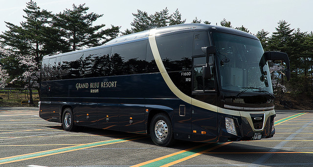 写真レポ】四季島 山梨観光コース用バス「グランブルーリゾート」公開