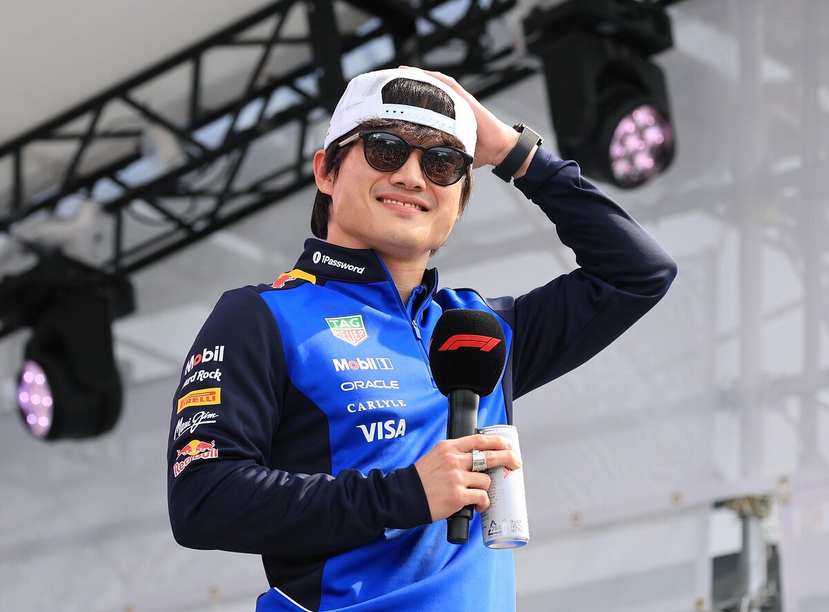 トークショーに登場したレッドブルの角田裕毅=鈴鹿サーキット(撮影・神子素慎一)