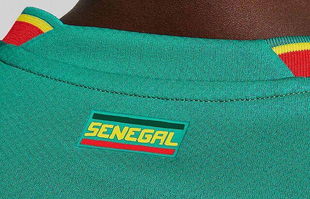 ワールドカップ 2002 セネガル代表　サイン入り ユニフォーム ②　ラスタ ワールドカップ 2002 セネガル代表 サイン入 ユニフォーム ① ラスタ
