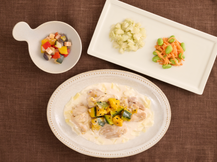 一足早くハロウィン気分を味わえる秋限定メニュー「かぼちゃ&チキンのホワイトソース」を9月17日(水)より販売開始