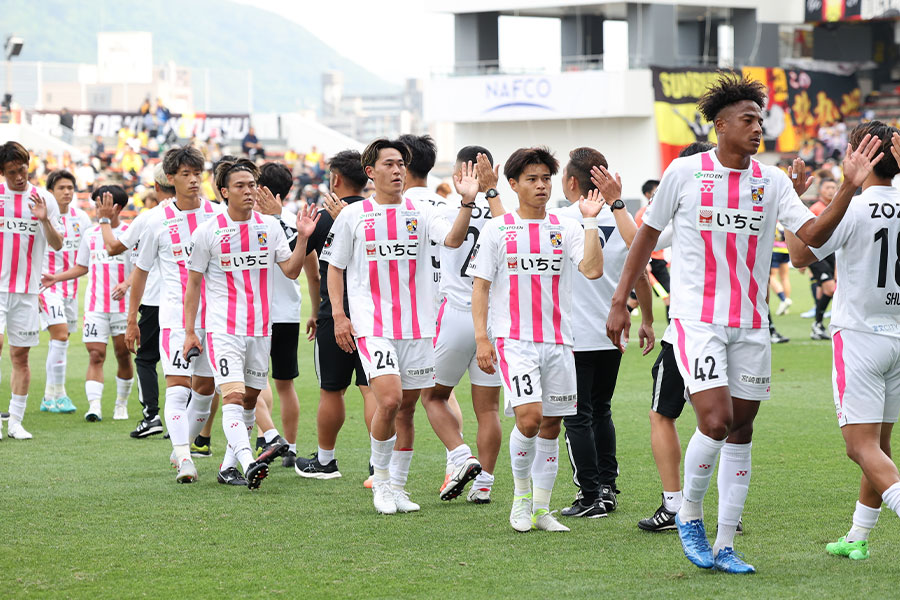 �ƥ��Х��㡼���꤬ܺ���J2���ʤ��᤿�ڼ̿���Getty Images��