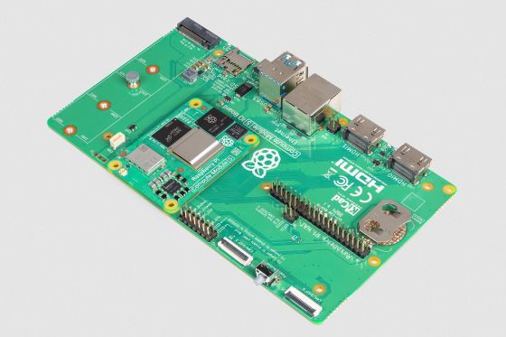 産業用ラズパイ「Raspberry Pi Compute Module 5」登場、ファン付き