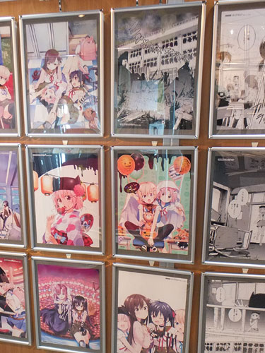 きんいろモザイク』『がっこうぐらし!』の複製原画展「ドキドキ