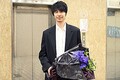 
「アンチヒーロー」今夜最終回！クランクアップ時の長谷川博己
 - (c)TBS
