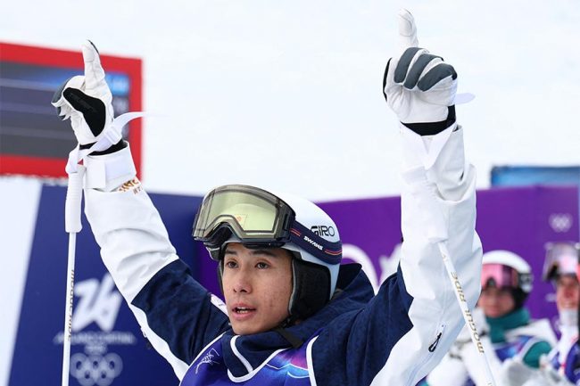 フリースタイルスキー男子モーグルで銅メダルを獲得した堀島行真【写真：ロイター】