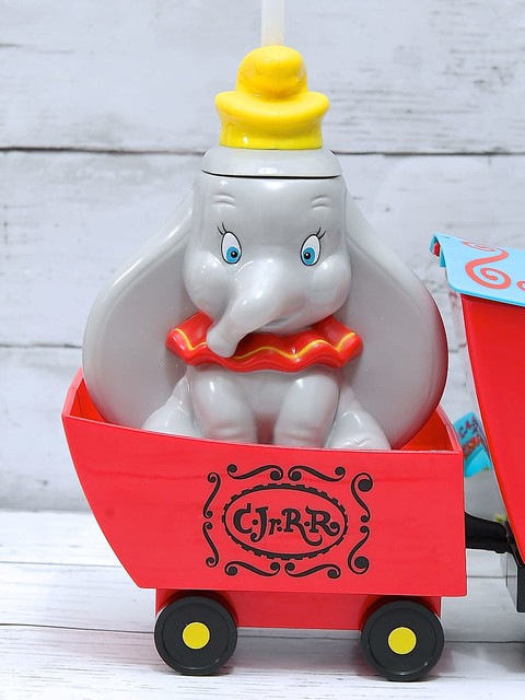 ケイシー・ジュニアモチーフ！香港ディズニーランド『ダンボ