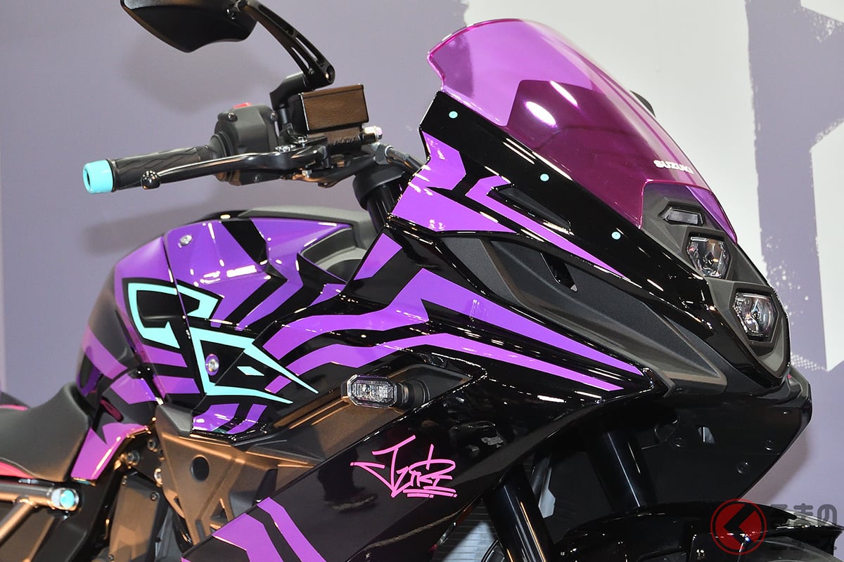 プレスト@再シュリ❌入れ換え❌ スズキの斬新「“スト6”コラボバイク」がスゴイ！ 「ジュリ」イメージの