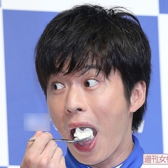 2019年にアイスクリームのイベントに出席した田中圭