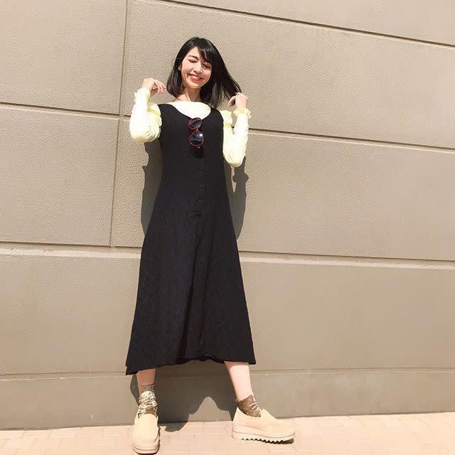 ワンピースを重ね着で楽しもう ノースリーブのワンピースのレイヤードコーデ10選 Peachy ピーチィ ライブドアニュース