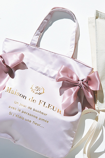 おしゃれな人が持ってるトートはこれ 自慢できる 大容量バッグ 6選 Peachy ライブドアニュース