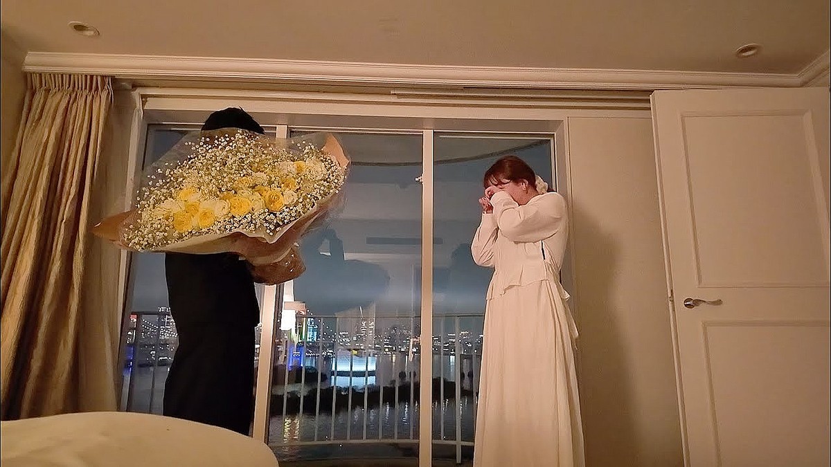 動画サムネイルより