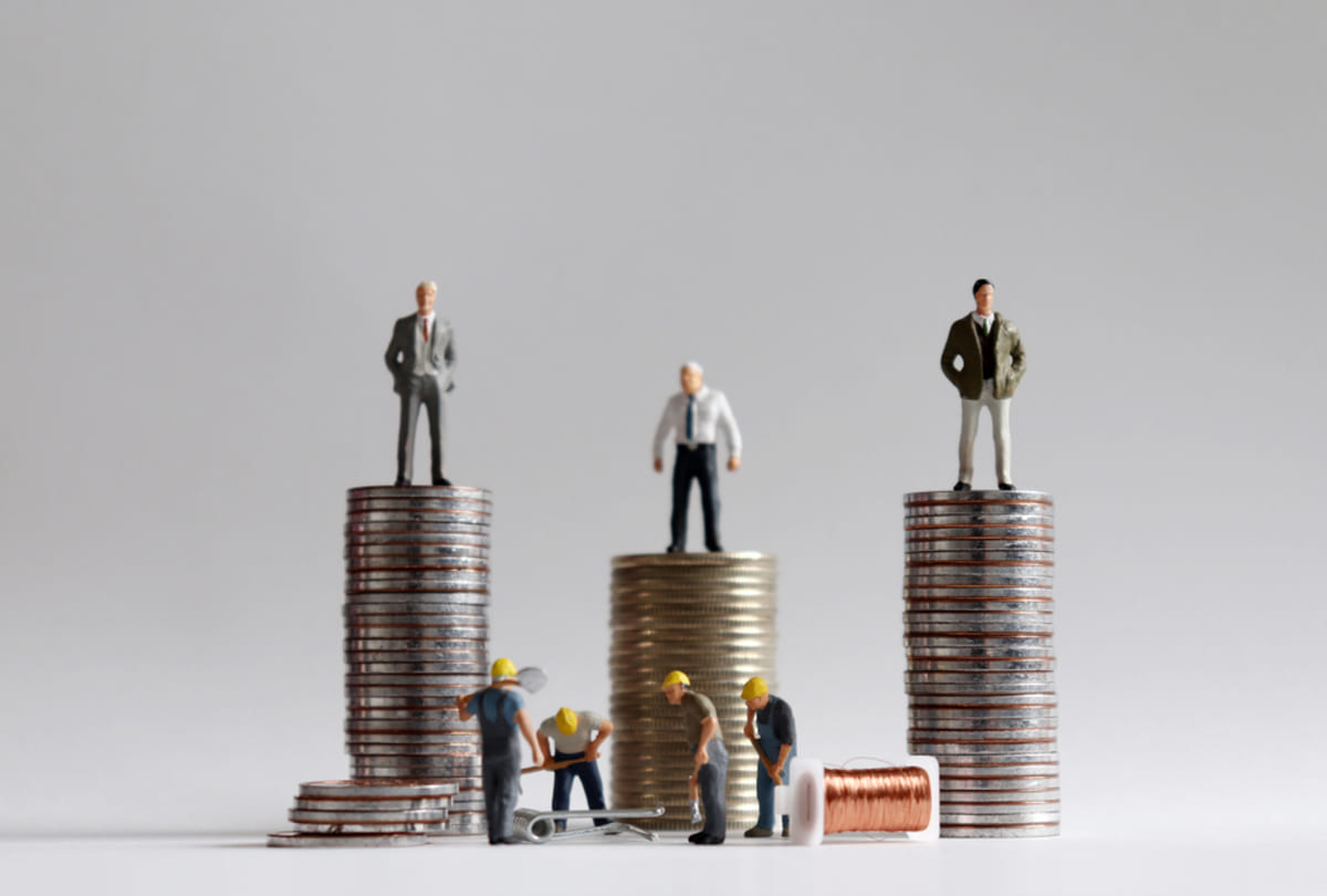 将来的な収入差はどの程度?学歴よりも「稼ぐ力」を磨くべき