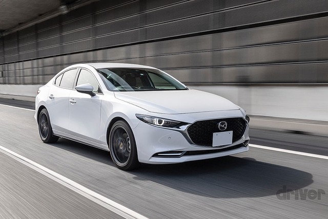 マツダ3、CX-30初期モデルに無償アップデート 長距離運転も楽になる神対応