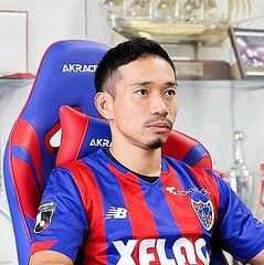 長友佑都が批判的な声に持論を明かす もっとくださいっていう感じ ライブドアニュース