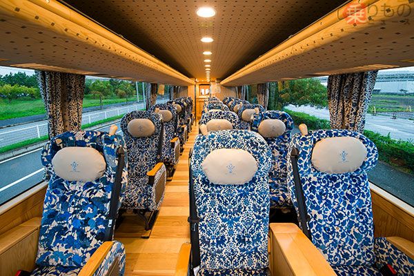 水戸岡デザイン豪華バス ゆいプリマ のぞみ グリーン車貸切の日本酒ツアー開催 ライブドアニュース