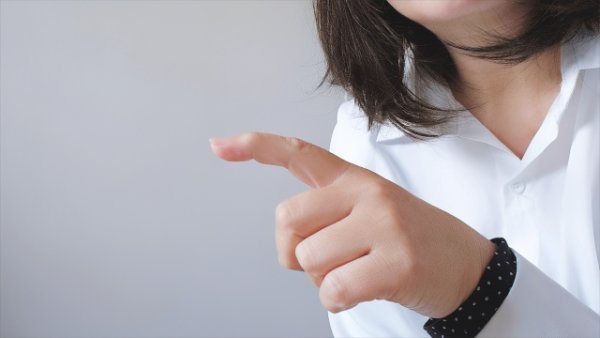 昔の友人「久しぶりに会わない？」→ “怪しいビジネス”の罠だった… 空港で友人に怒りの説教、その場で絶縁した女性