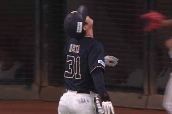 日本ハム戦で死球を受けたオリックス・太田椋【画像：パーソル パ・リーグTV】