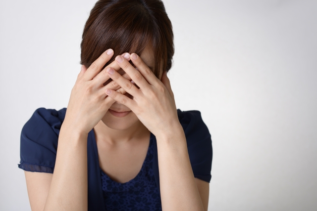 陰湿な職場いじめで辞めた女性「靴を隠されたか捨てられた。買ったばかりなのに…」