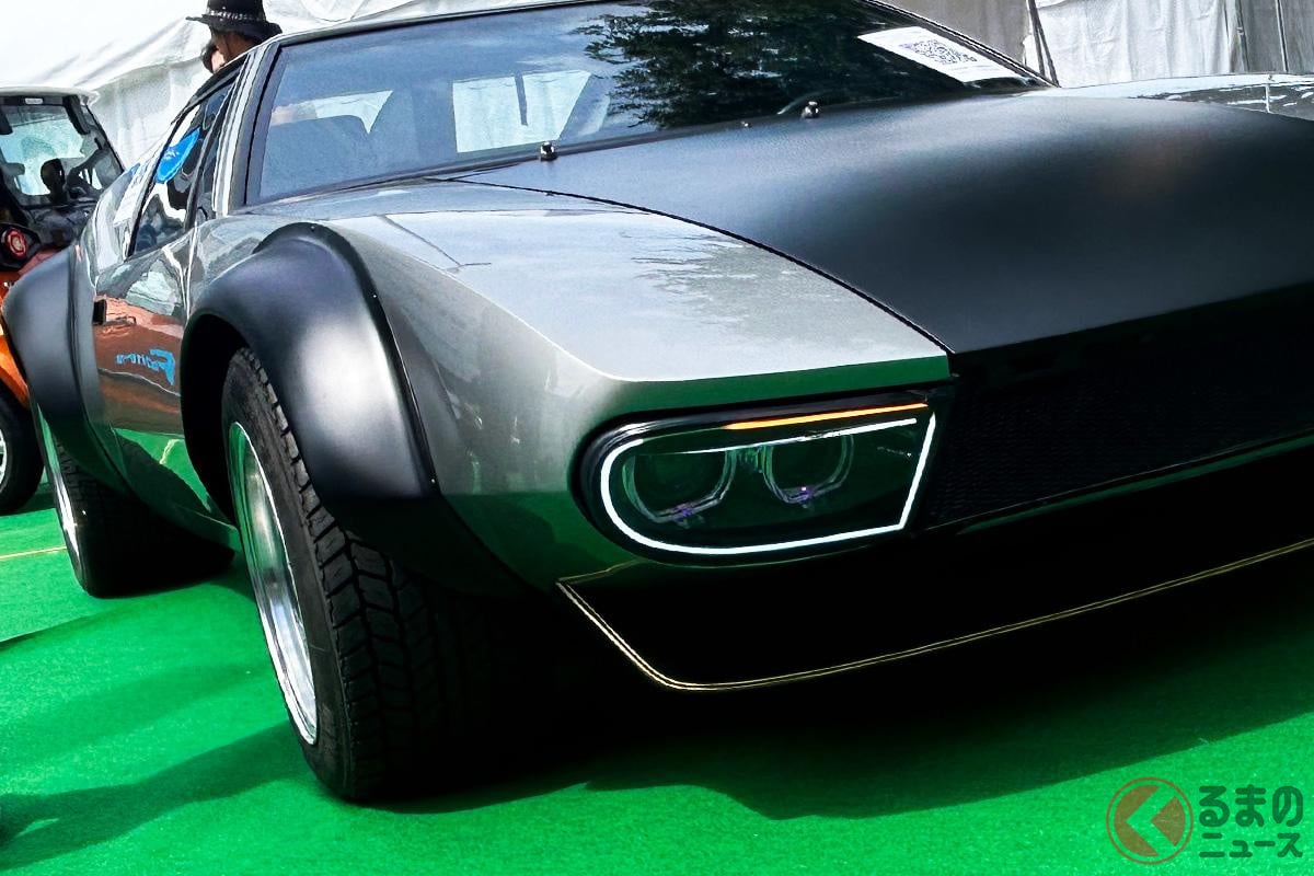 V8×6速MT搭載!? 「謎の和製スーパーカー」実車公開！ 斬新レトロ顔＆2