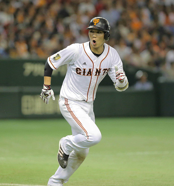 【特別企画】２１試合ぶりの猛打賞をマーク　リーグ優勝で歓喜のビールかけ翌日もバッチリ睡眠で結果…坂本勇人２０００安打への道　残り６５本